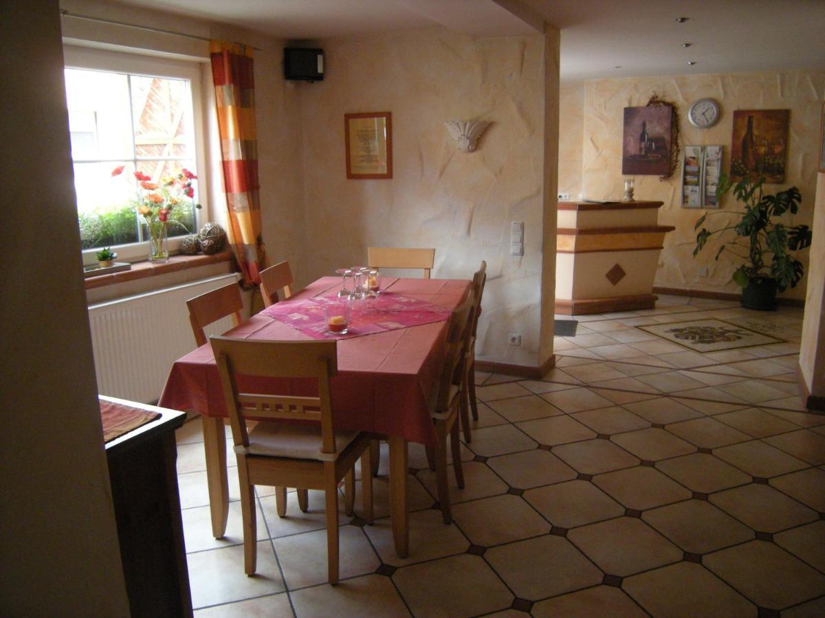 Weingut Und Gaestehaus Henrici Friesenheim is an Ortsgemeinde エクステリア 写真