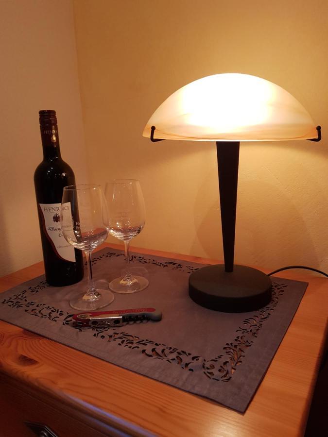Weingut Und Gaestehaus Henrici Friesenheim is an Ortsgemeinde エクステリア 写真